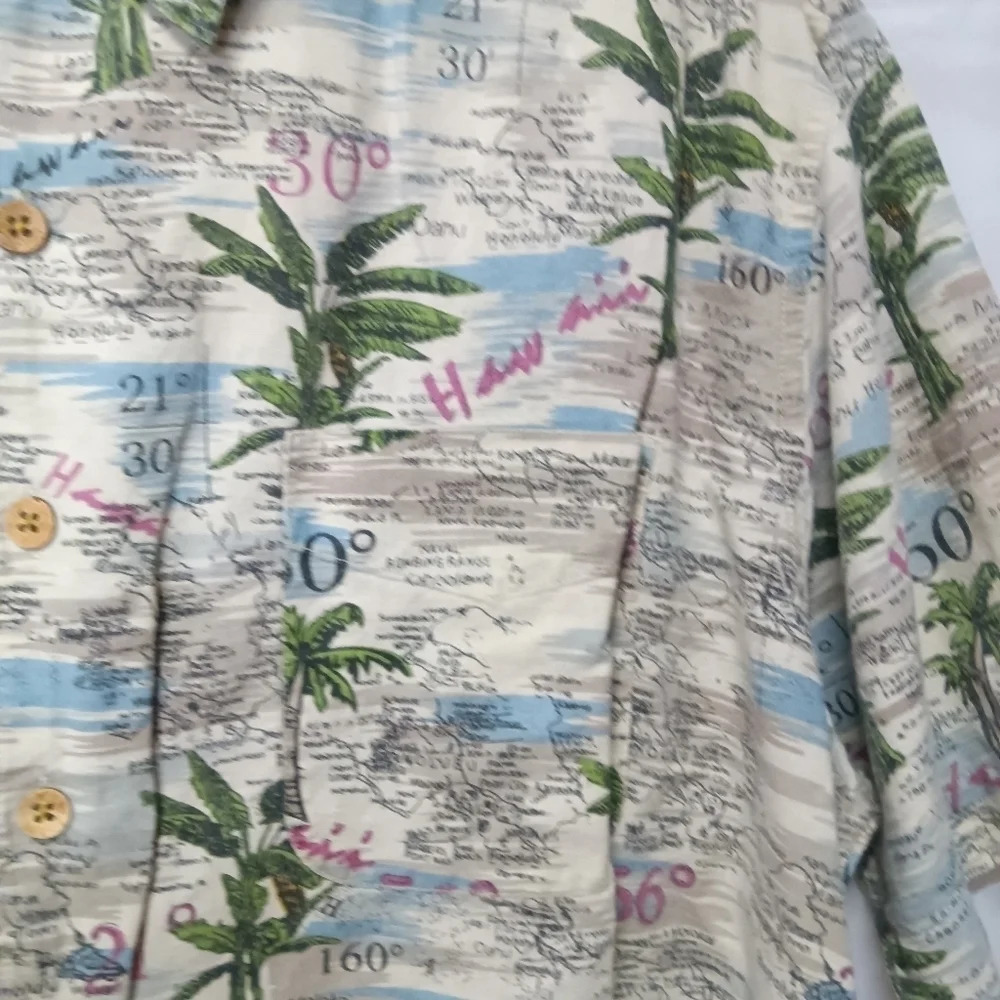 🦋 Vintage Hawaiian Map Button Down Shirt - Picture 4 of 7